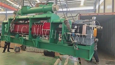 180TPD بگ آئل پریس مشین کو کنٹینر میں لوڈ کیا گیا ہے۔